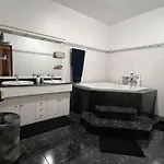 Voyaport - Casa Com Vista O Mar E Aeroporto Nyaraló